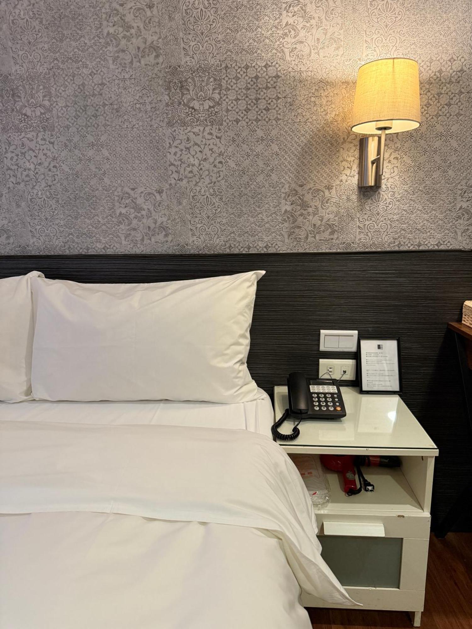 泊居旅店 Oursinn Hotel Тайбэй Экстерьер фото