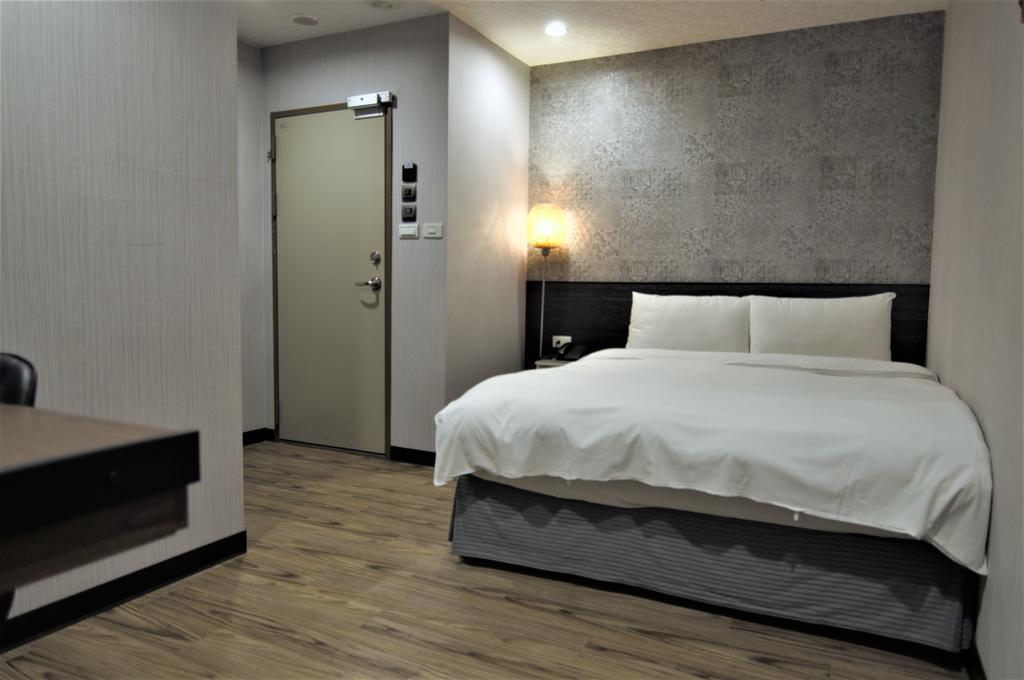 泊居旅店 Oursinn Hotel Тайбэй Экстерьер фото