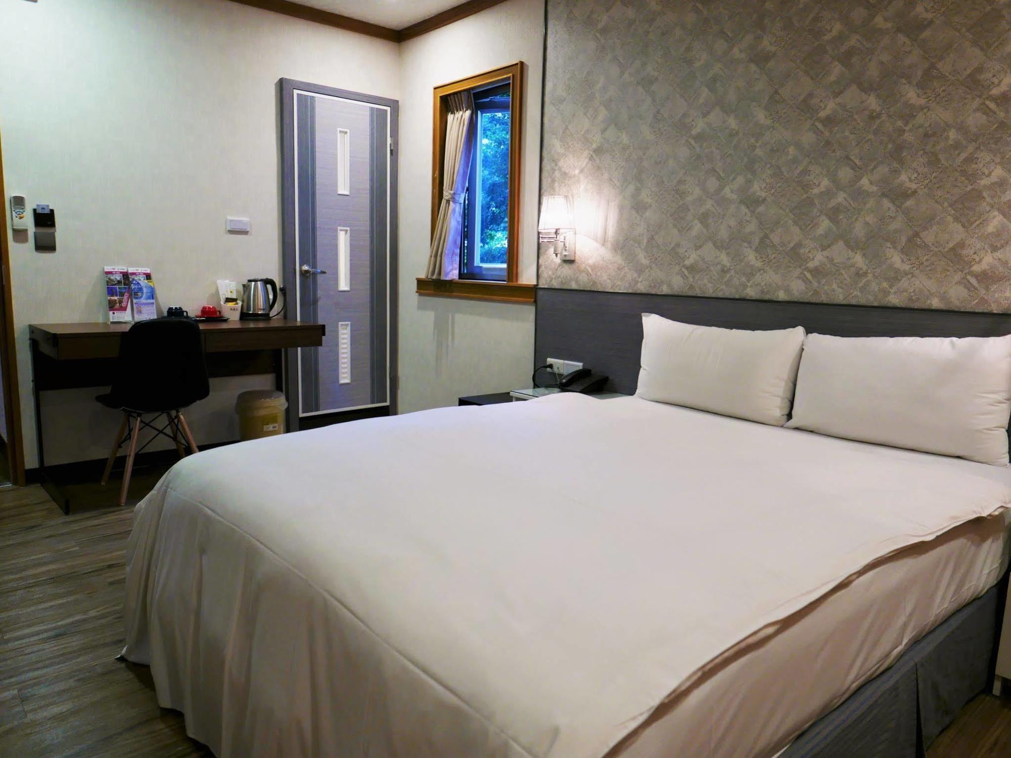 泊居旅店 Oursinn Hotel Тайбэй Экстерьер фото